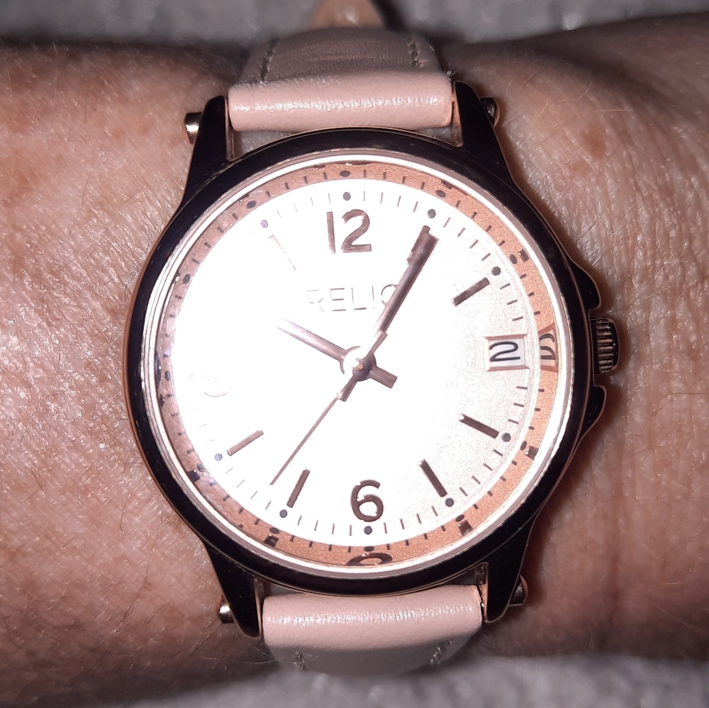 Ladies Relic quart watchPale pink leather band